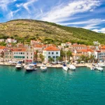 Øen Vis med panoramaudsigt over havet