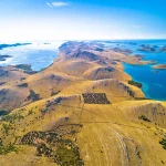 Parco nazionale delle isole Kornati. Isole deserte di pietra uniche nell'arcipelago del Mediterraneo vista aerea.